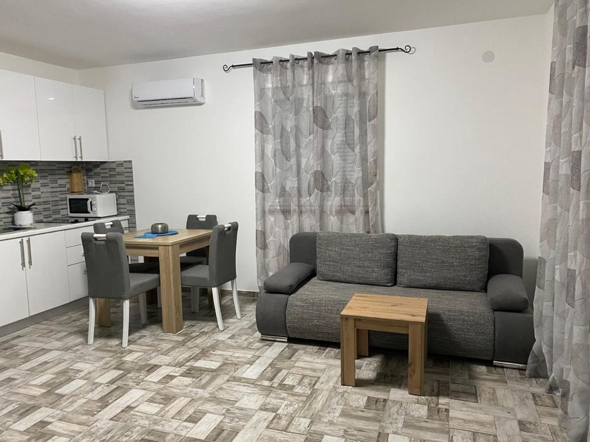 Apartment Tina Рогозница Экстерьер фото