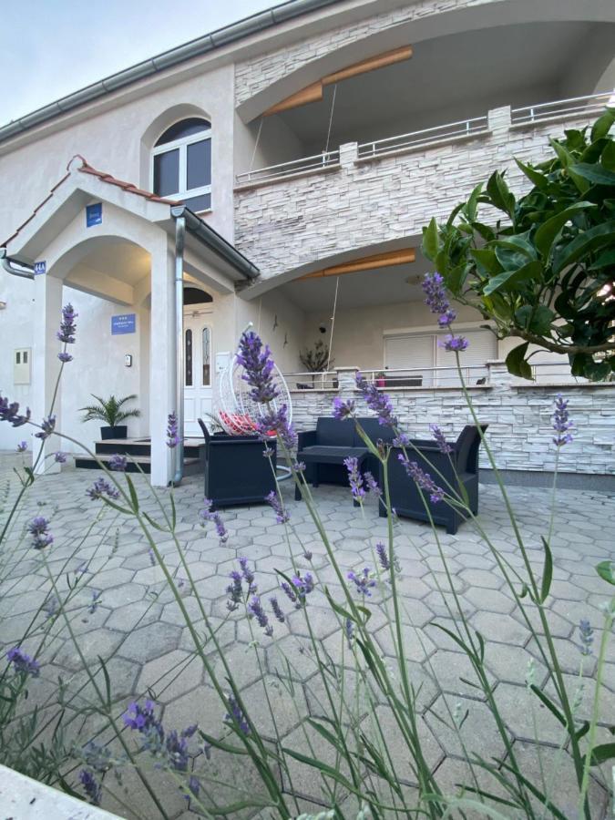 Apartment Tina Рогозница Экстерьер фото